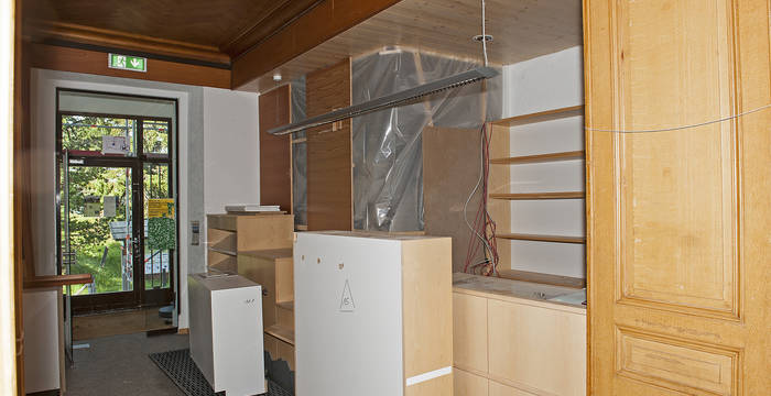 03.07.19 - Der Einbau des neuen Lifts von der Küche im UG zu den neuen Speisesälen im EG.